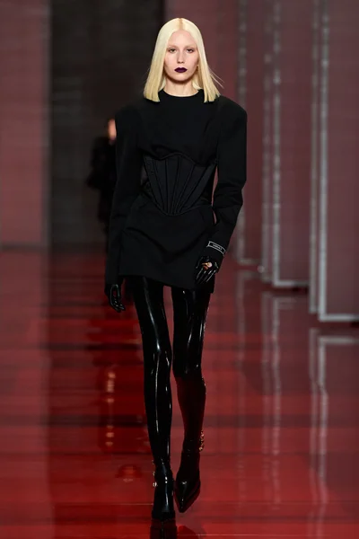 Look 2